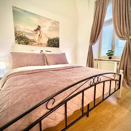 Elegant Apartment In Kosice Ngoại thất bức ảnh